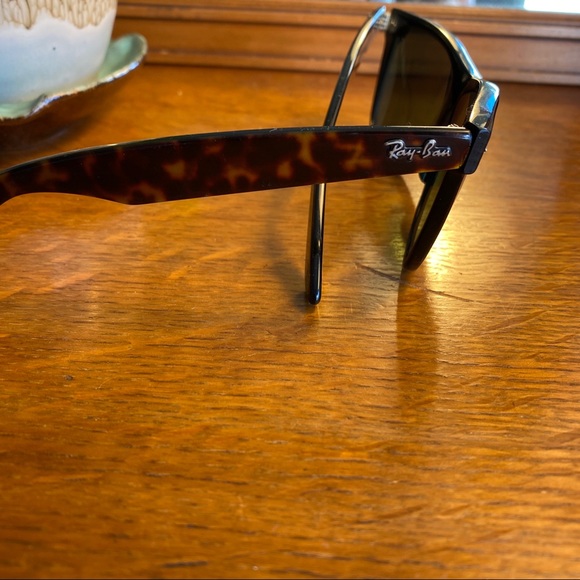 Vintage Ray Ban Wayfarer 2 Bausch & Lomb Tortoise Shell Sunglasses - Picture 4 of 10